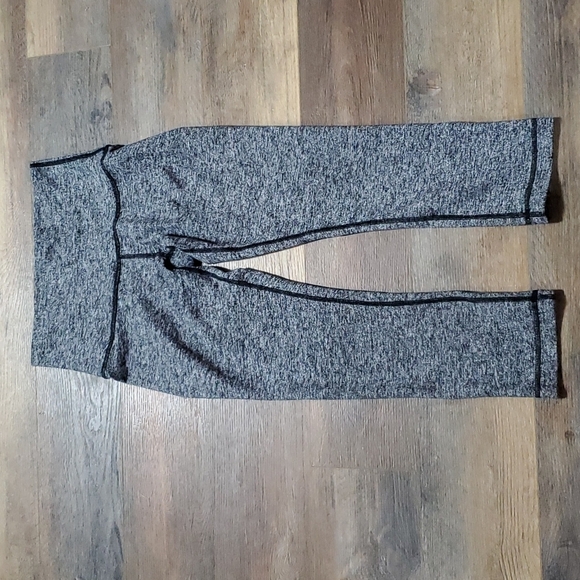 Lululemon crop legging space dye grey black euc - Picture 1 of 5